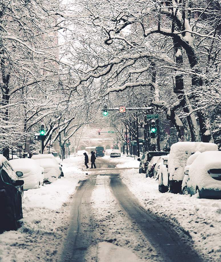 Before Hitting the Road, What Should I Have in My Car For Safe Winter Driving?