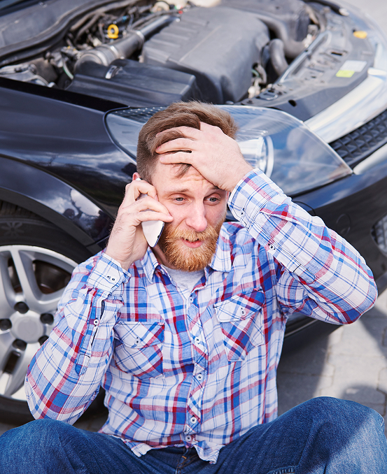 man-having-problem-with-his-car (2)
